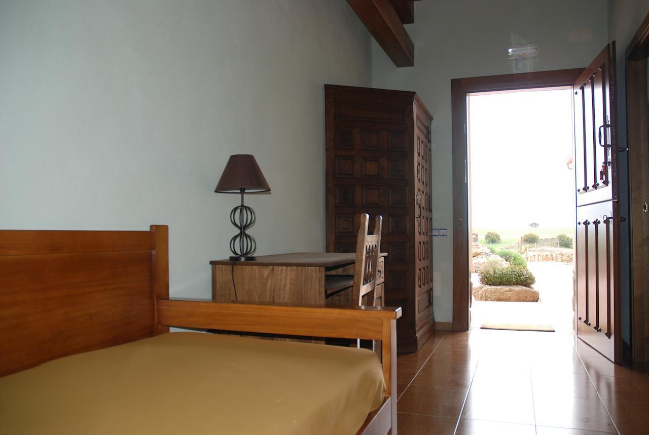 Casa Rural Teso De La Encina Villamor de los Escuderos الغرفة الصورة